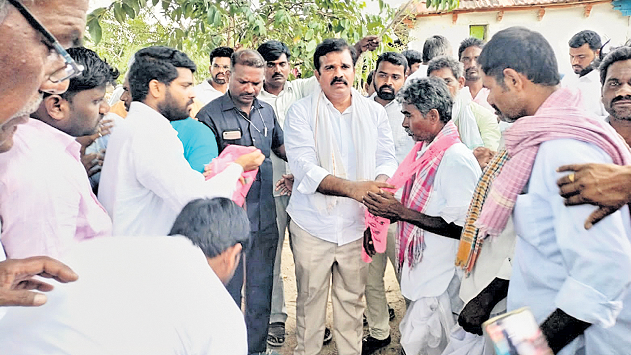 కేసీఆర్‌ దేశ రాజకీయాల్లోకి రావాలే..