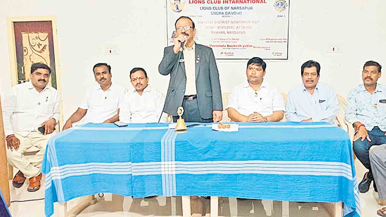 ప్రజాసేవే లక్ష్యంగా ముందుకెళ్లాలి