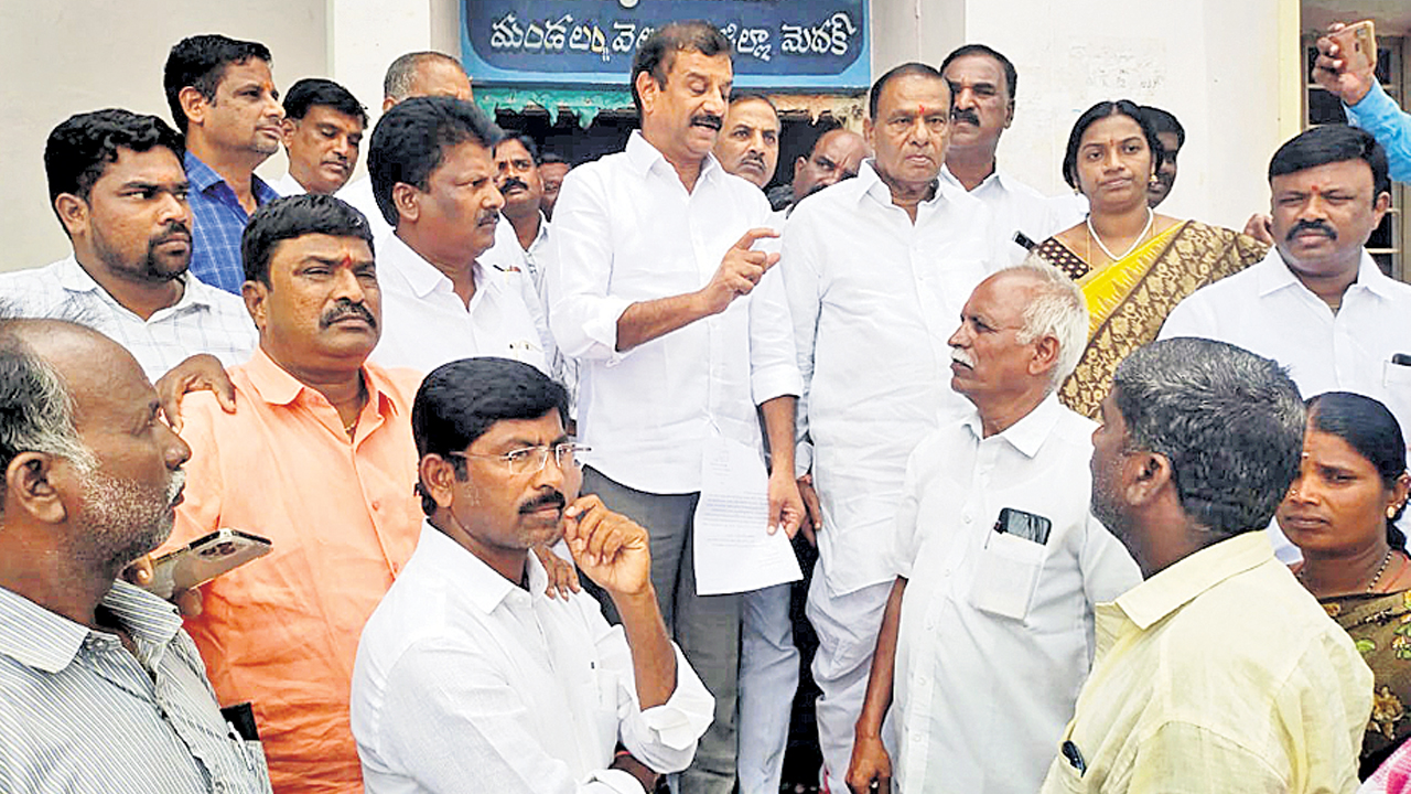 పోరుబాట