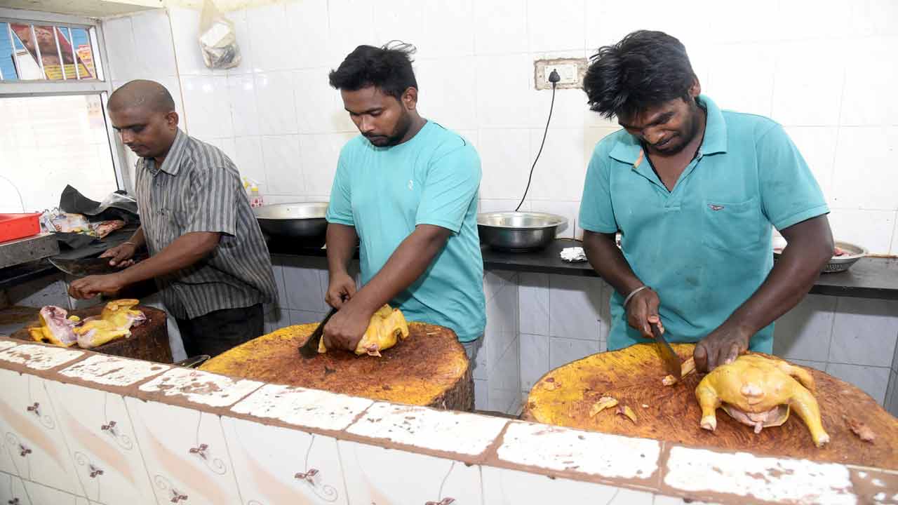 కిలో చికెన్‌ రూ.260