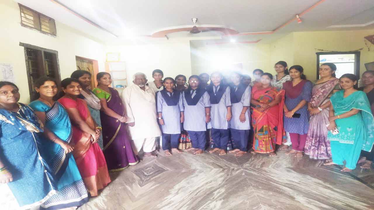 ఇంటర్‌లో ప్రభుత్వ కాలేజీ విద్యార్థుల ప్రతిభ