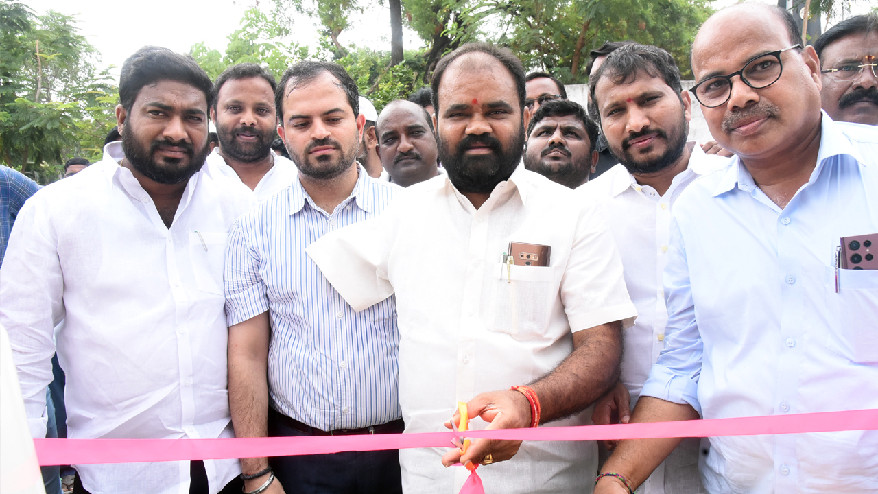 వైకుంఠ రథాలు ప్రారంభం