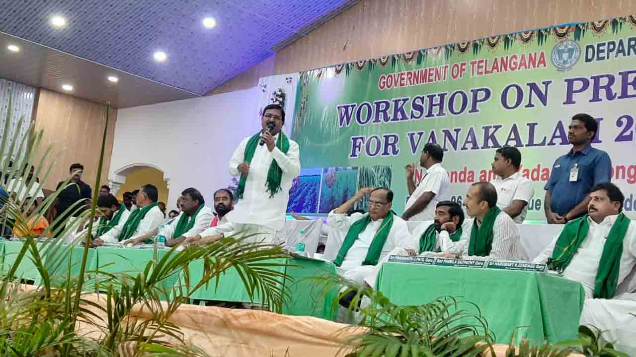 వాణిజ్య పంట‌ల‌ను పండించాలి : మంత్రి నిరంజ‌న్ రెడ్డి