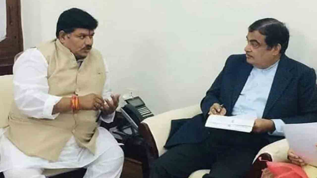 కిలో బరువు తగ్గితే వెయ్యి కోట్లు… గడ్కరీ సవాల్ను స్వీకరించిన బీజేపీ ఎంపీ