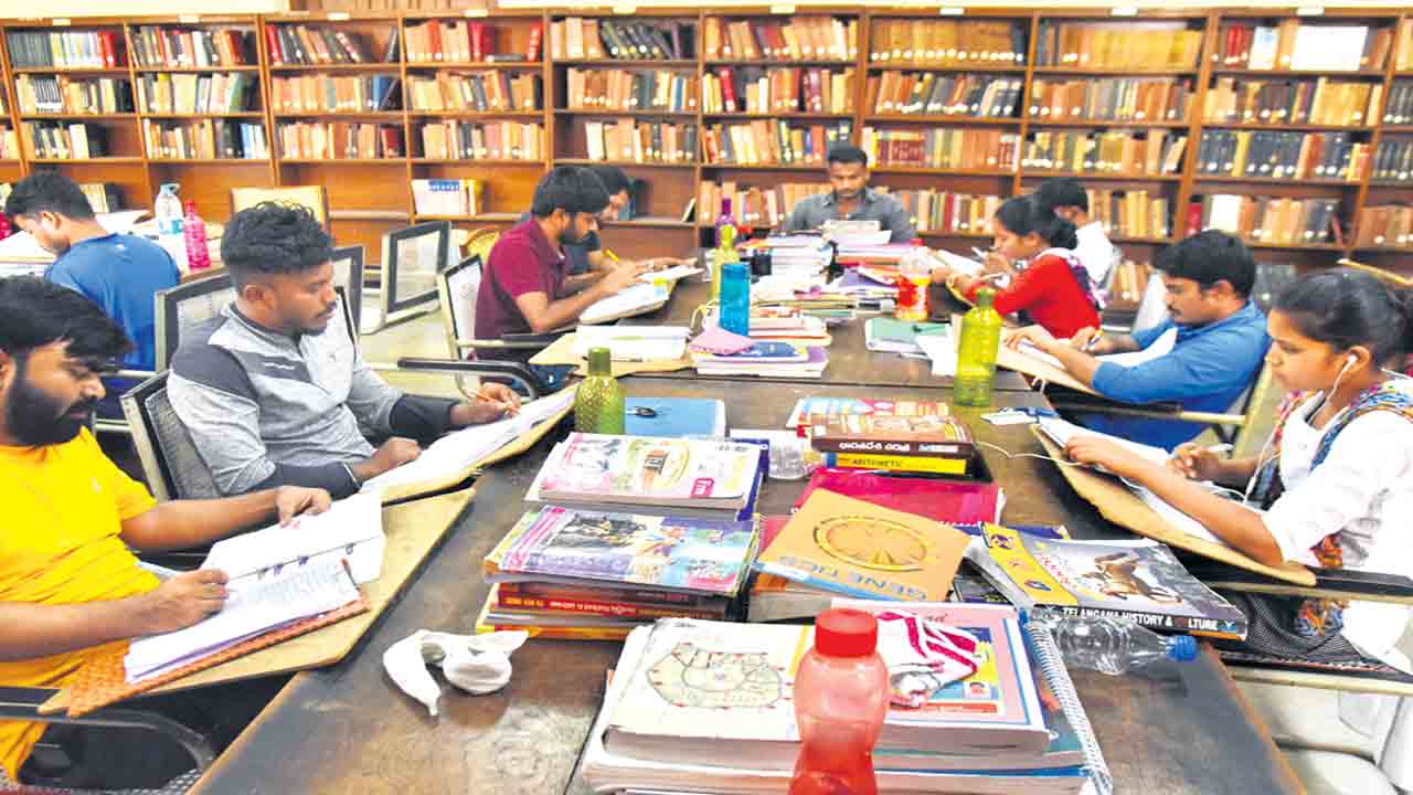 జిల్లావ్యాప్తంగా లైబ్రరీల పనివేళలు పొడిగింపు
