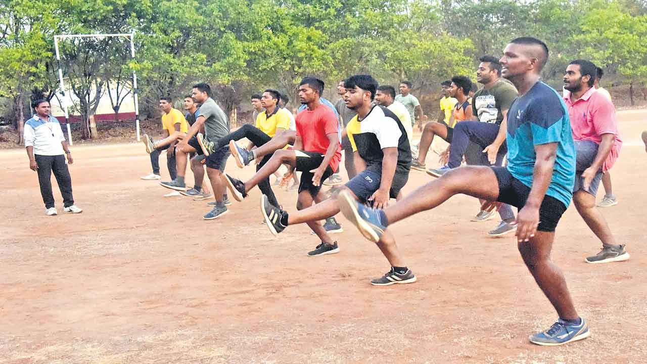 పోలీస్‌ ప్రిలిమ్స్‌పై కసరత్తు
