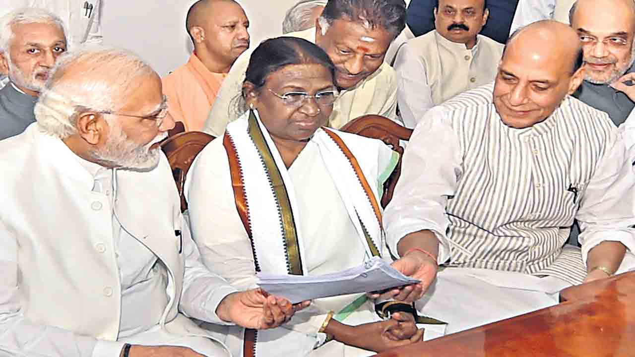 రాష్ట్రపతి అభ్యర్థిగా ముర్ము నామినేషన్‌