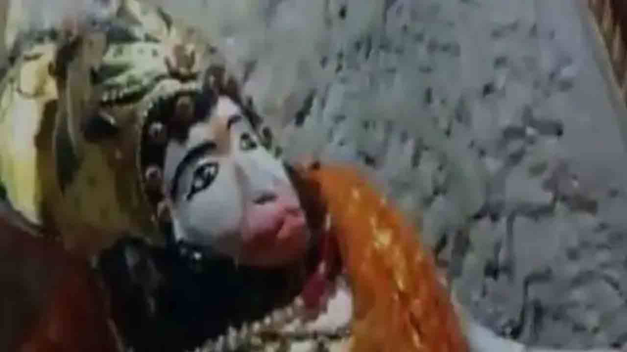 పాక్లో హిందూ ఆలయాలపై దాడులు..