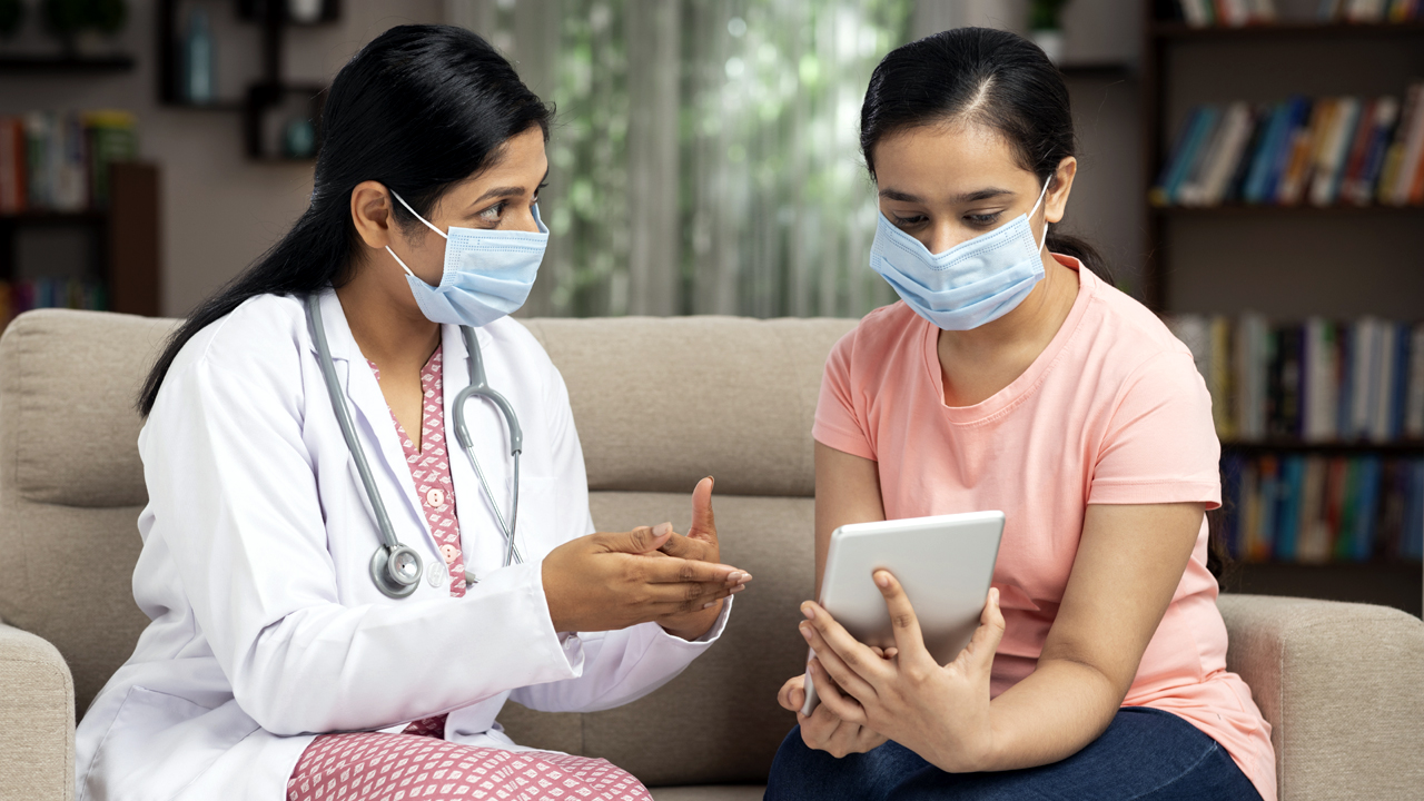 14 ఏండ్లు దాటిన ఆడ‌పిల్ల‌ల స‌మ‌స్య‌ల‌కు ఏ డాక్ట‌ర్లను సంప్ర‌దించ‌డం బెట‌ర్‌