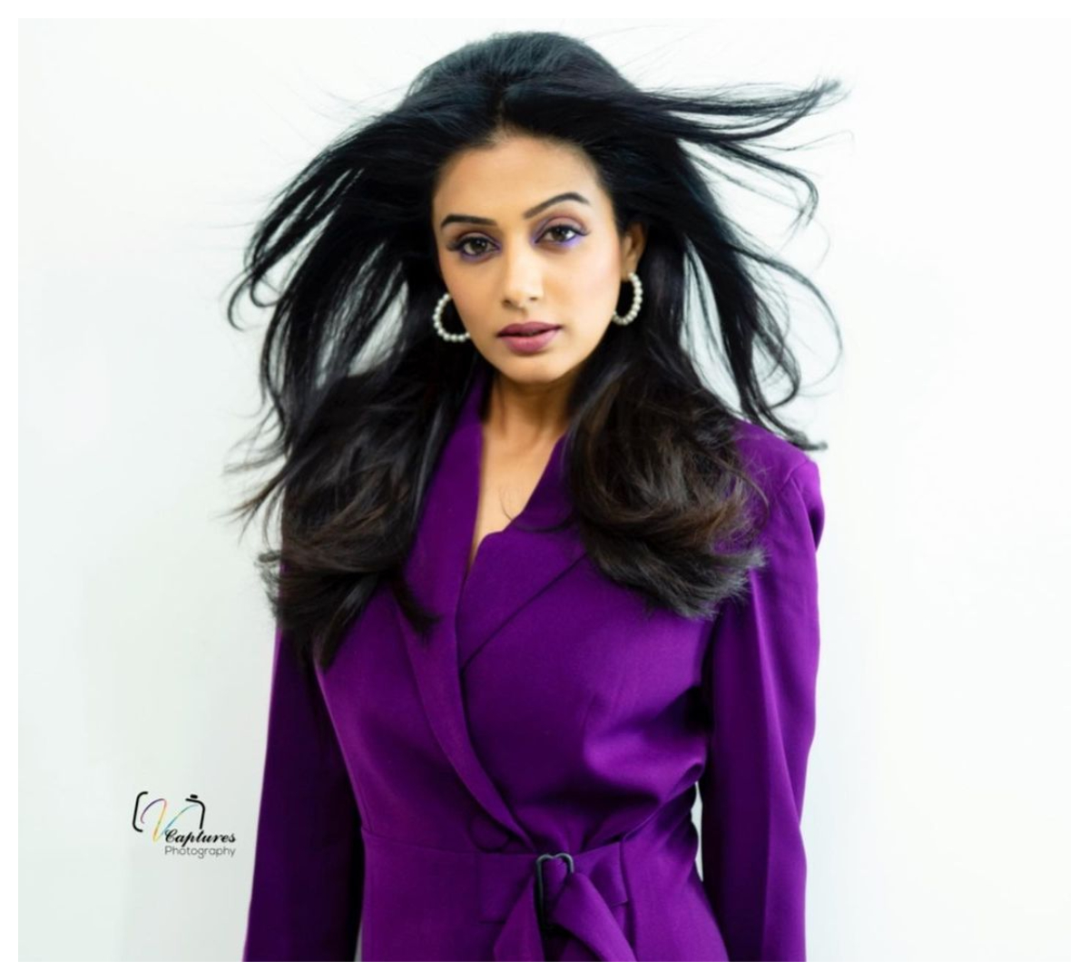 Priya Mani Raj | ప‌ర్ఫూల్ క‌ల‌ర్ డ్రెస్‌లో హొయలు పోయిన ప్రియ‌మ‌ణి..