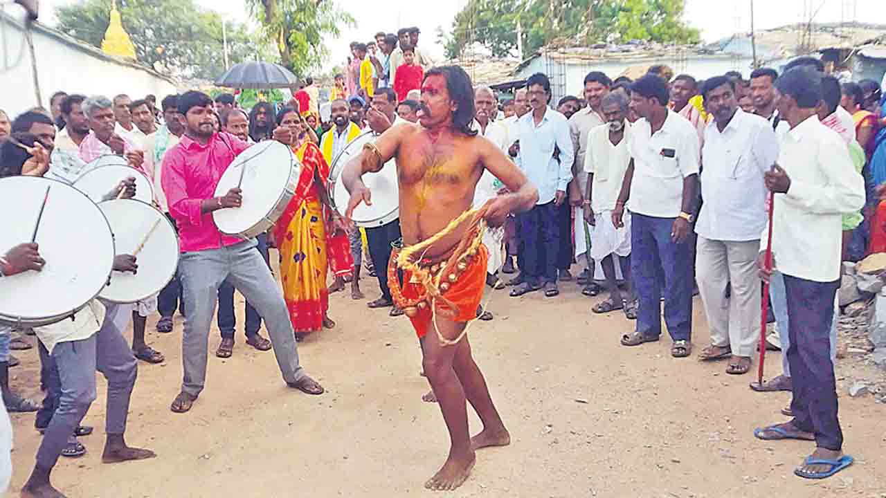 దుర్గమ్మా.. దీవించమ్మా