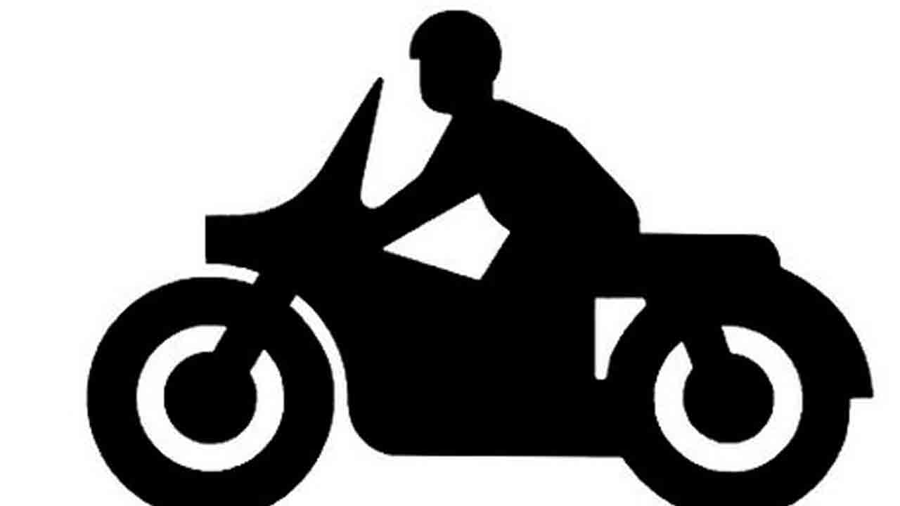 మైనర్లకు వాహనాలు ఇవ్వొద్దు