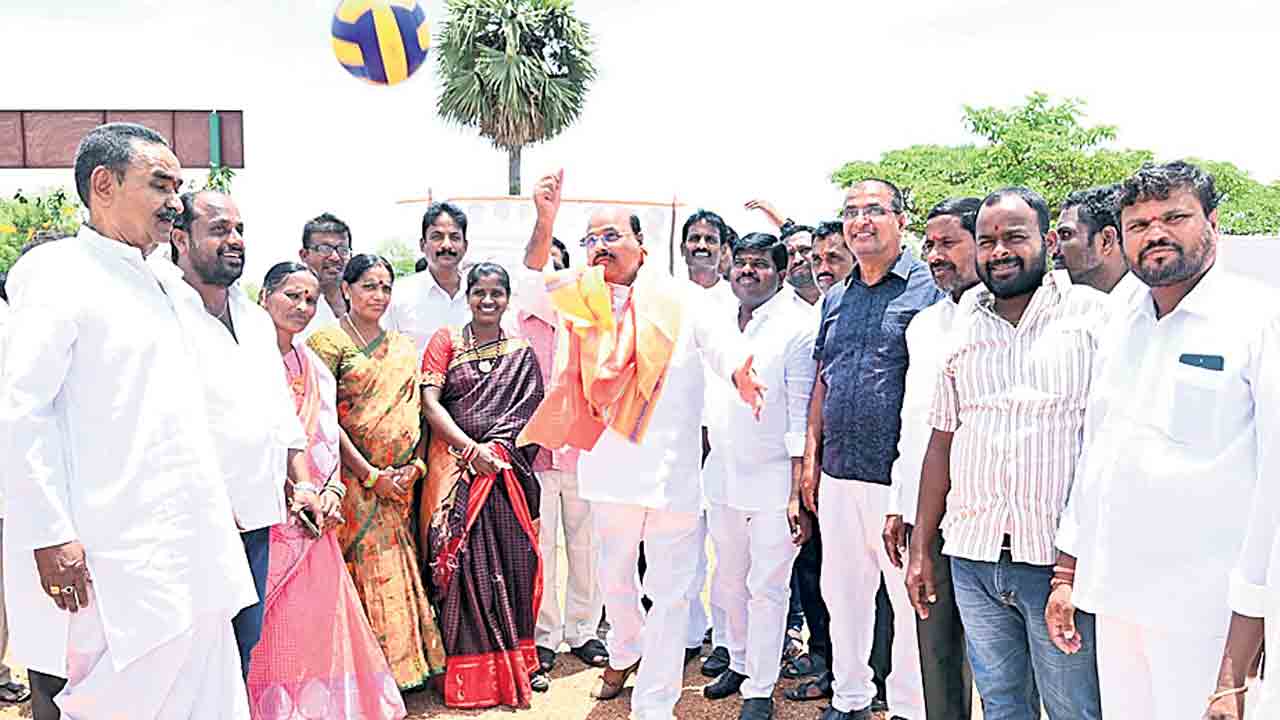 క్రీడలను పోత్సహించేందుకే క్రీడా ప్రాంగణాలు