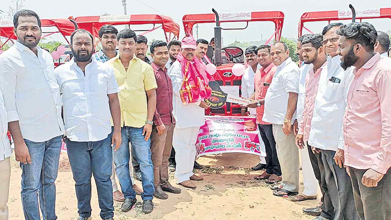 దళితబంధుతో ఆర్థికాభివృద్ధి