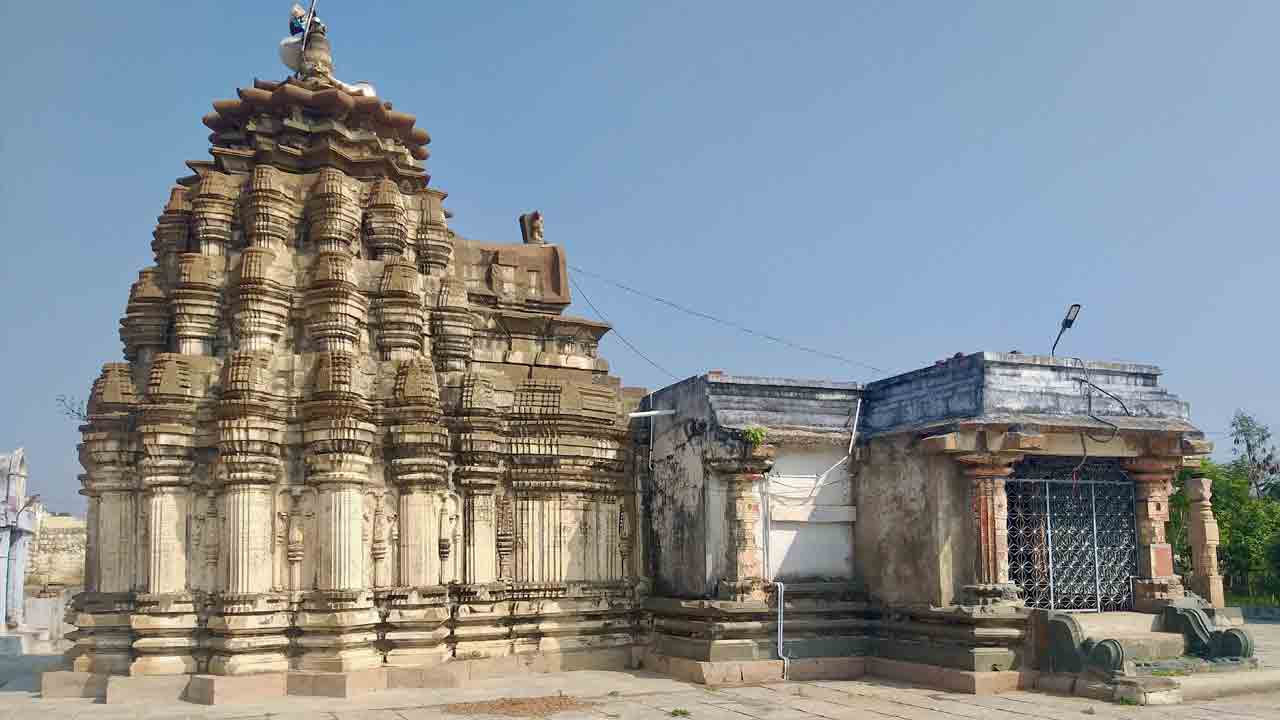 కాలానికి సొబగులు ఆ ఆలయాలు