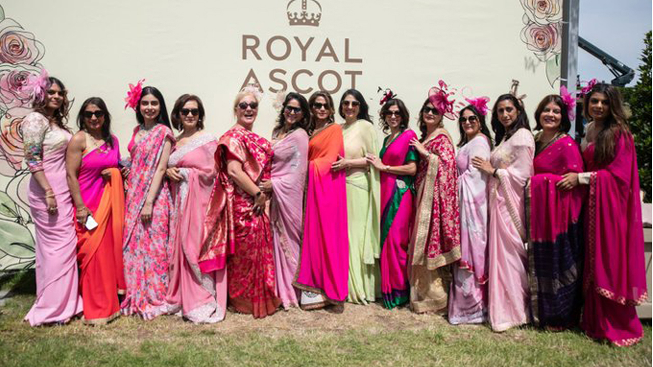 ఎలిజ‌బెత్ రాణికి వినూత్న స్వాగ‌తం ప‌లికి చరిత్రసృష్టించిన వెయ్యి మంది మ‌హిళ‌లు.. ఇంత‌కీ ఏం చేశారంటే..