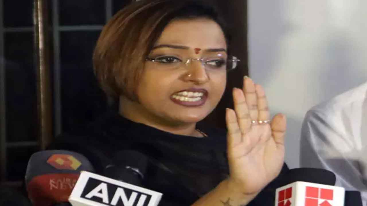 Gold smuggling case | 22న విచారణకు రావాలని స్వప్న సురేశ్కు ఈడీ నోటీసు..