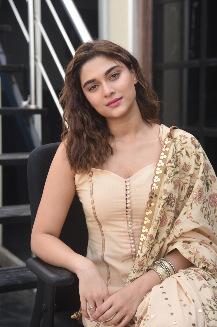 Saiee Manjrekar