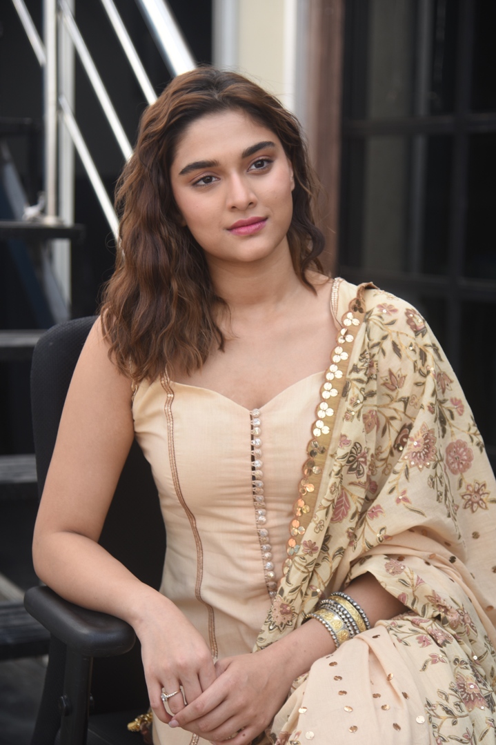 Saiee Manjrekar