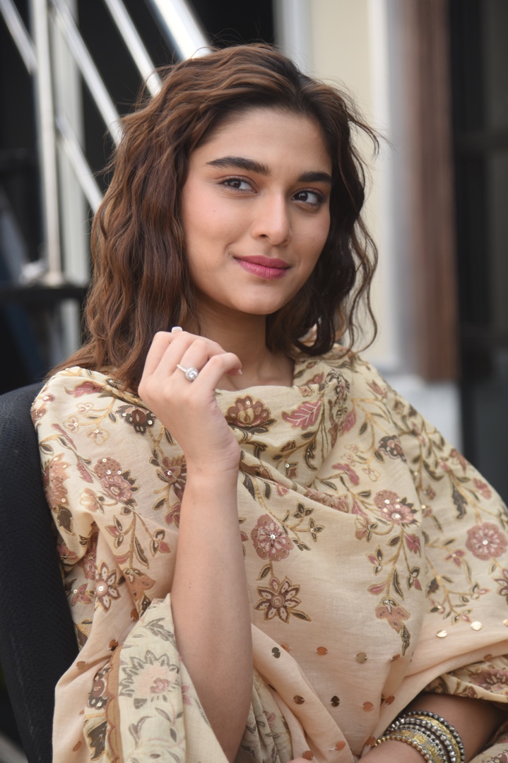 Saiee Manjrekar