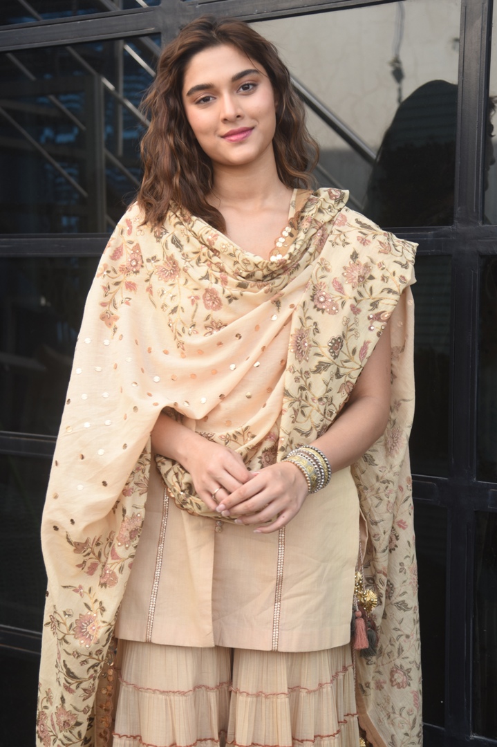 Saiee Manjrekar