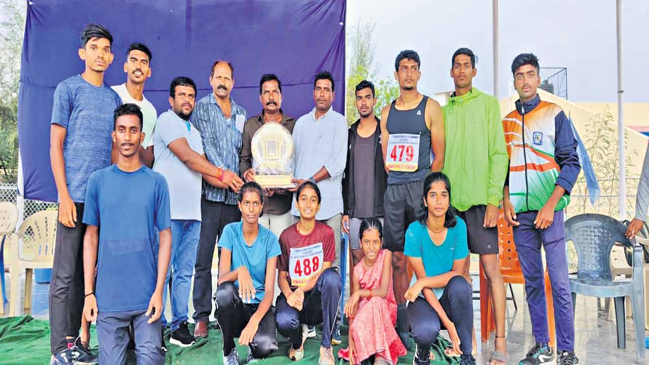 అథ్లెటిక్స్‌ ఓవరాల్‌ చాంప్‌ రంగారెడ్డి