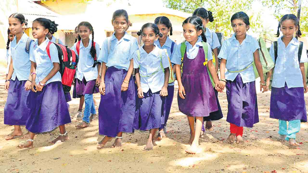 స్కూలుకు పోదాం రారండోయ్‌!