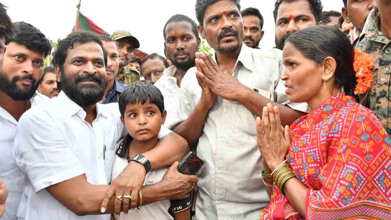 నన్ను చదివించండి సర్.. బాలుడి ఆవేద‌న‌కు చ‌లించిన మంత్రి శ్రీనివాస్ గౌడ్