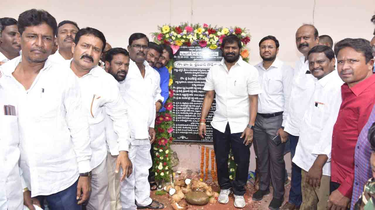 క్రీడలకు ప్రాధాన్యతనిస్తున్న సీఎం కేసీఆర్: మంత్రి శ్రీనివాస్ గౌడ్