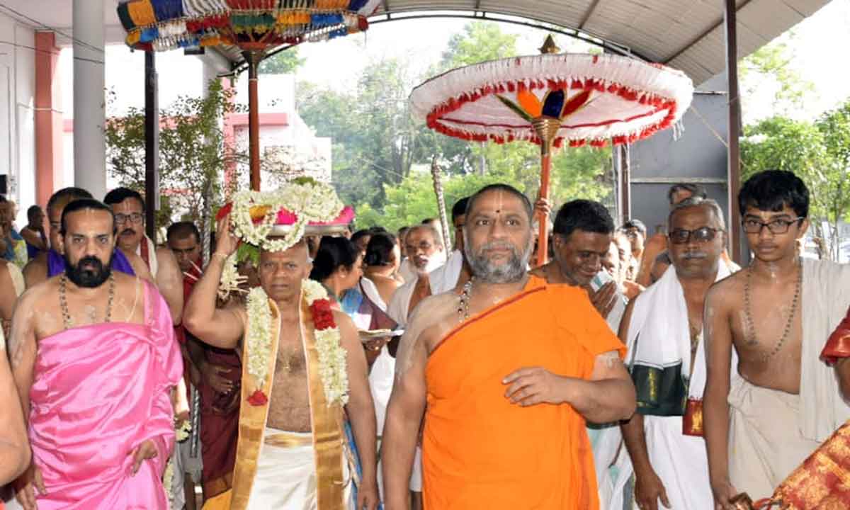 కుంభకోణంలో టీటీడీ సుధీంద్ర తీర్థ ఆరాధన