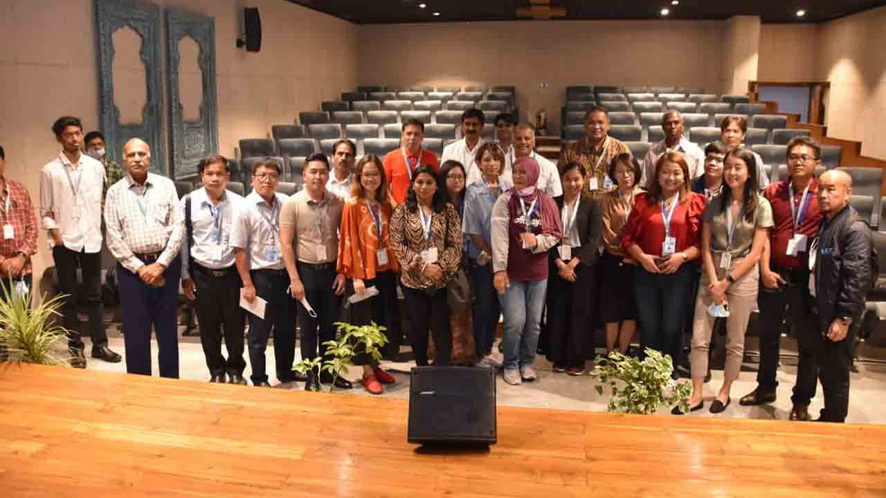 టీసీఎస్‌, భారత్‌ బయోటెక్‌ను సందర్శించిన ఆసియన్‌ జర్నలిస్టుల బృందం