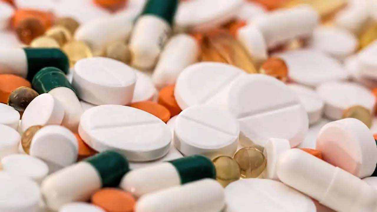 ప్రిస్క్రిప్షన్‌ లేకుండా 16 మందులు!