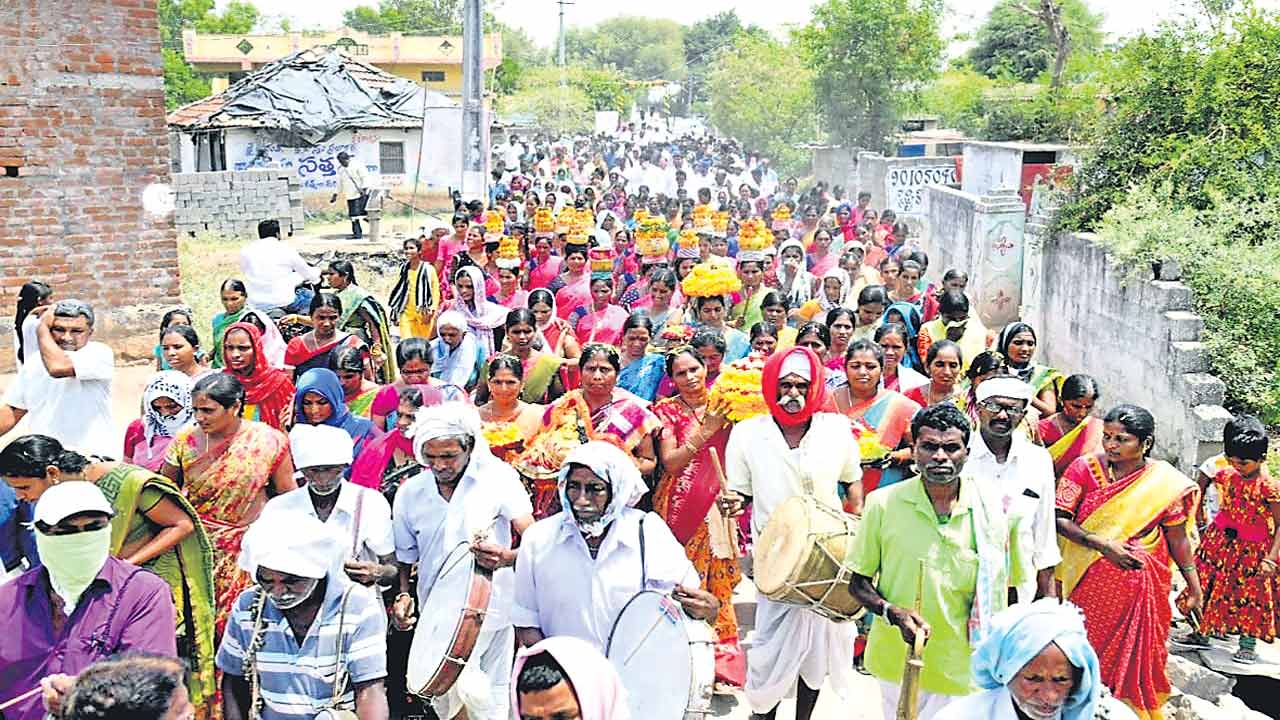 ఊరూవాడా.. ప్రగతి జోరు