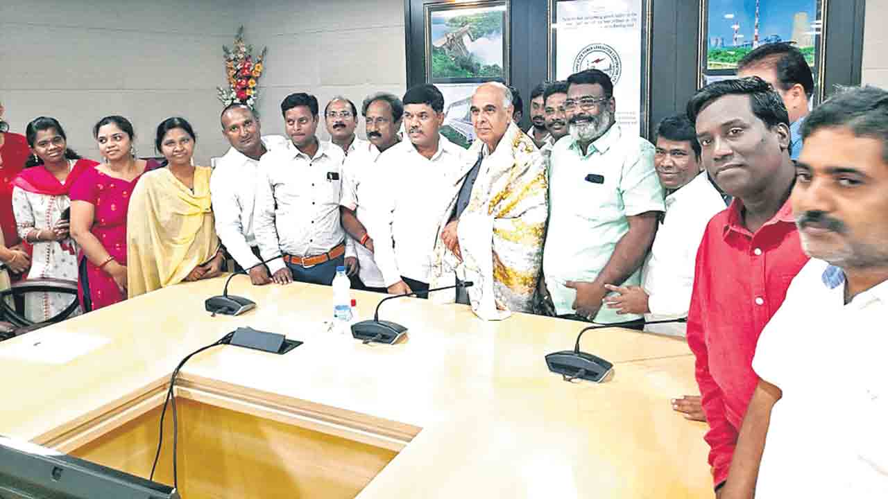 తెలంగాణ విద్యుత్తు దేశానికే ఆదర్శం