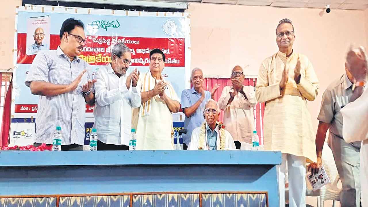 పాత్రికేయ భీష్మాచార్య వరదాచారి