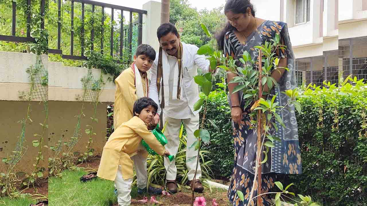 గ్రీన్ ఇండియా చాలెంజ్.. మొక్కలు నాటిన వికలాంగుల కార్పొరేషన్ చైర్మన్ వాసుదేవరెడ్డి