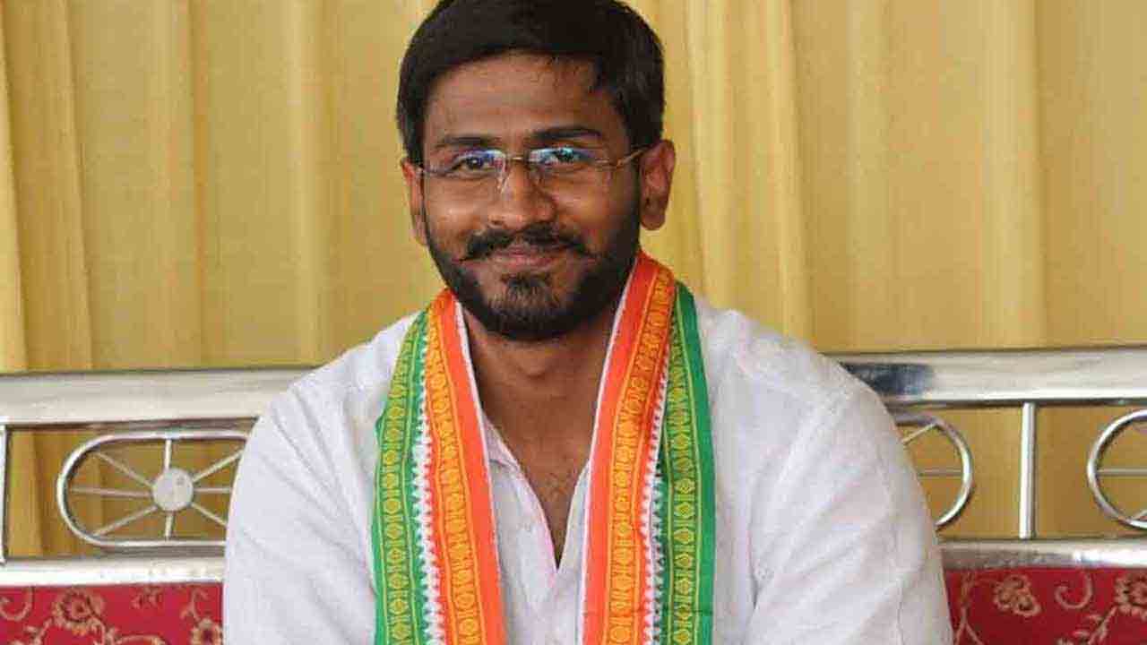 ఎన్ఎస్‌యూఐ నాయ‌కుడు బ‌ల్మూరి వెంక‌ట్ అరెస్ట్