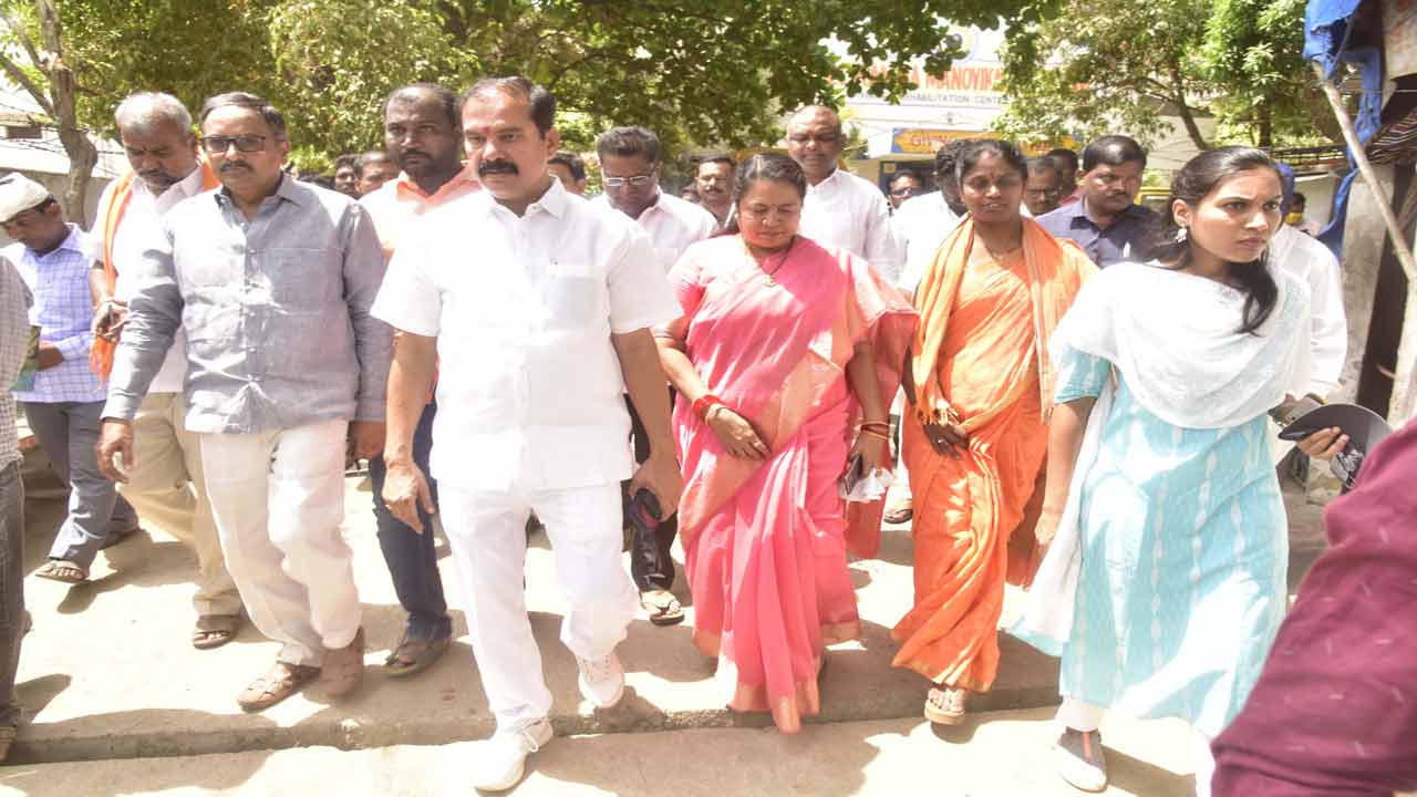 పట్టణ ప్రగతిలో భాగస్వాములు కావాలి