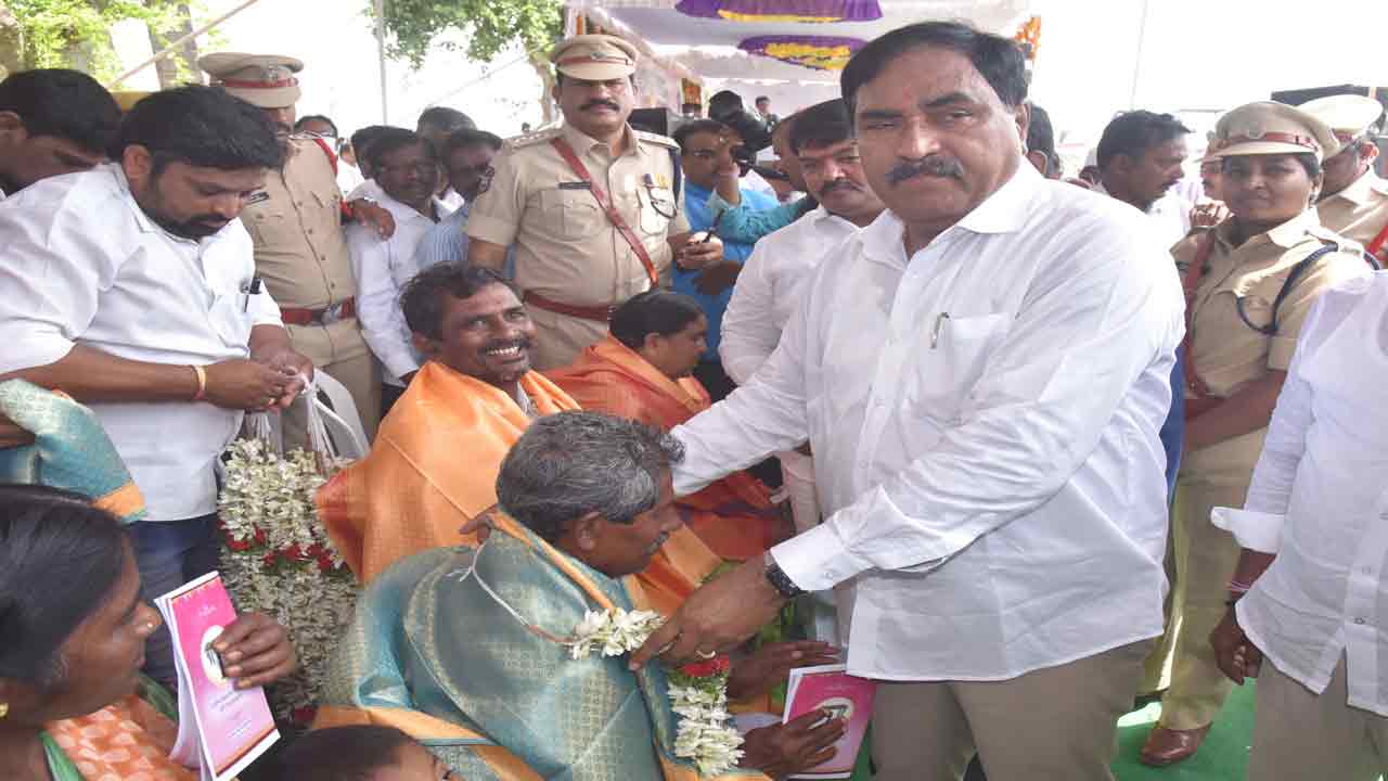 తెలంగాణ అభివృద్ధి దేశానికే దిక్సూచి