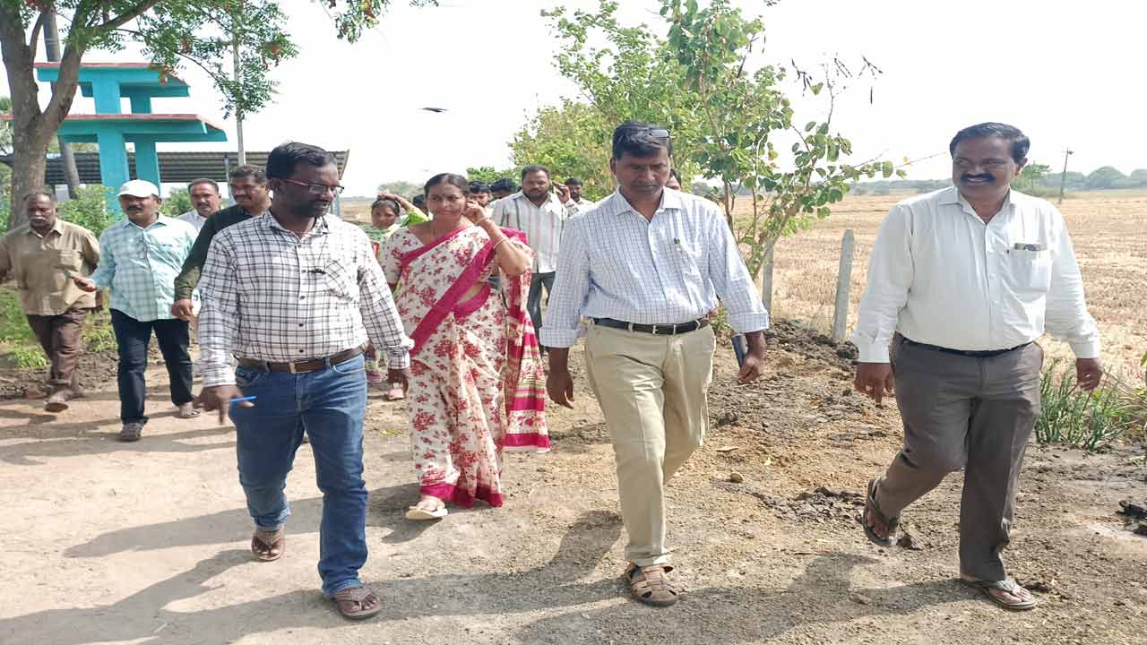 ‘పల్లెప్రగతి’ పనులపై దృష్టి సారించాలి