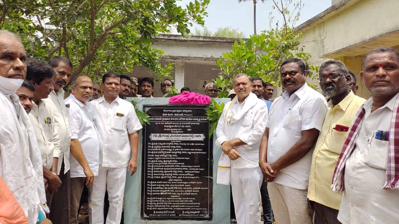 కార్పొరేట్‌ తరహాలో సర్కారు బడులు