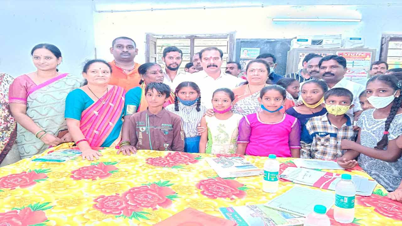 ప్రభుత్వ పాఠశాలల్లో విద్యార్థుల సంఖ్య పెంచాలి