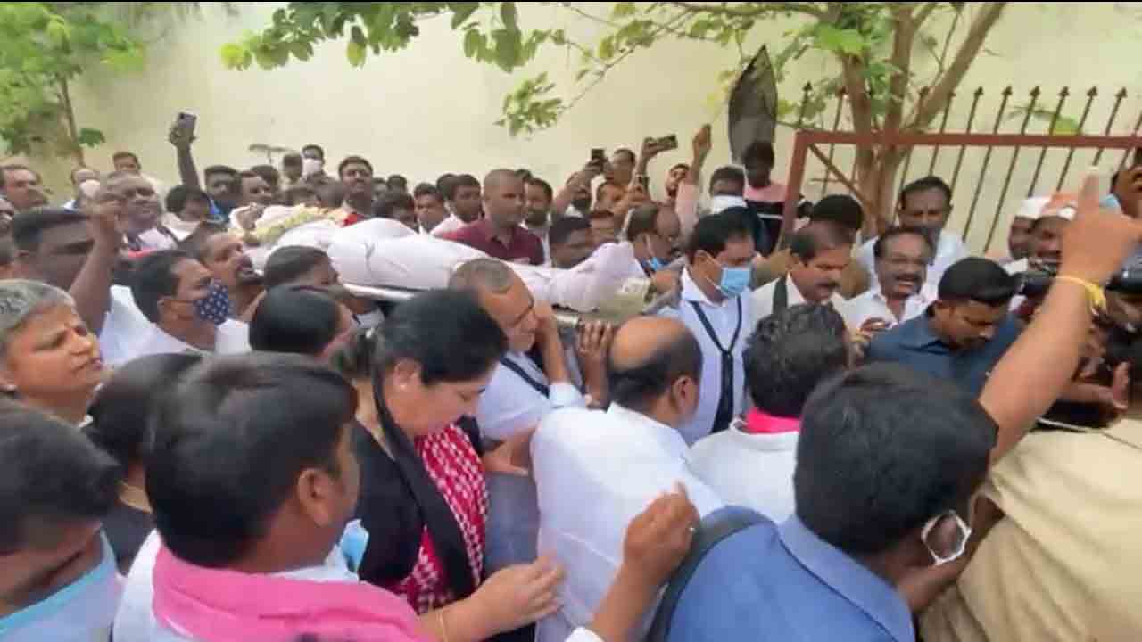 వరంగల్‌లో రాకేశ్‌ అంతిమయాత్ర ప్రారంభం.. భారీగా తరలివచ్చిన జనాలు