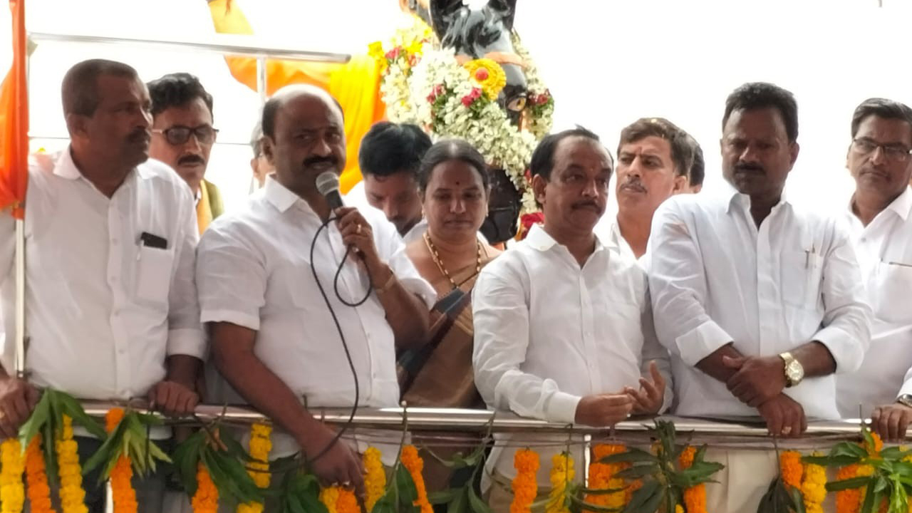 దళితులందరికీ దళితబంధు అందిస్తాం