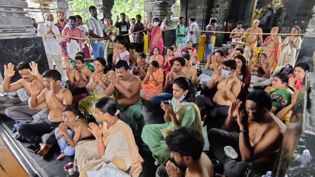 ఆలయాల్లో మాసశివరాత్రి పూజలు