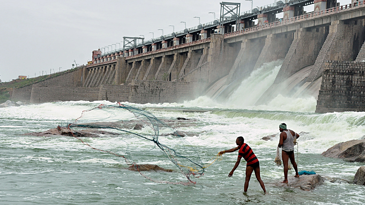 మూసీ గేట్లు ఎత్తివేత