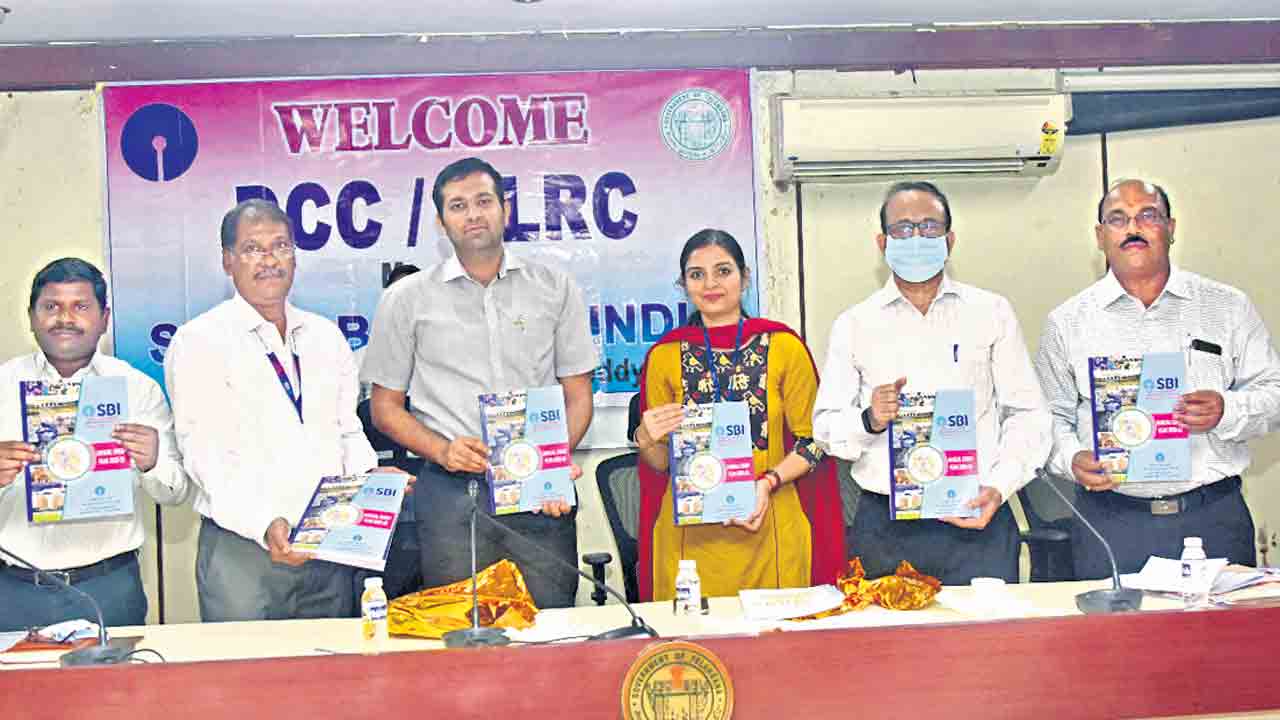 రుణ లక్ష్యం రూ. 21,925 కోట్లు