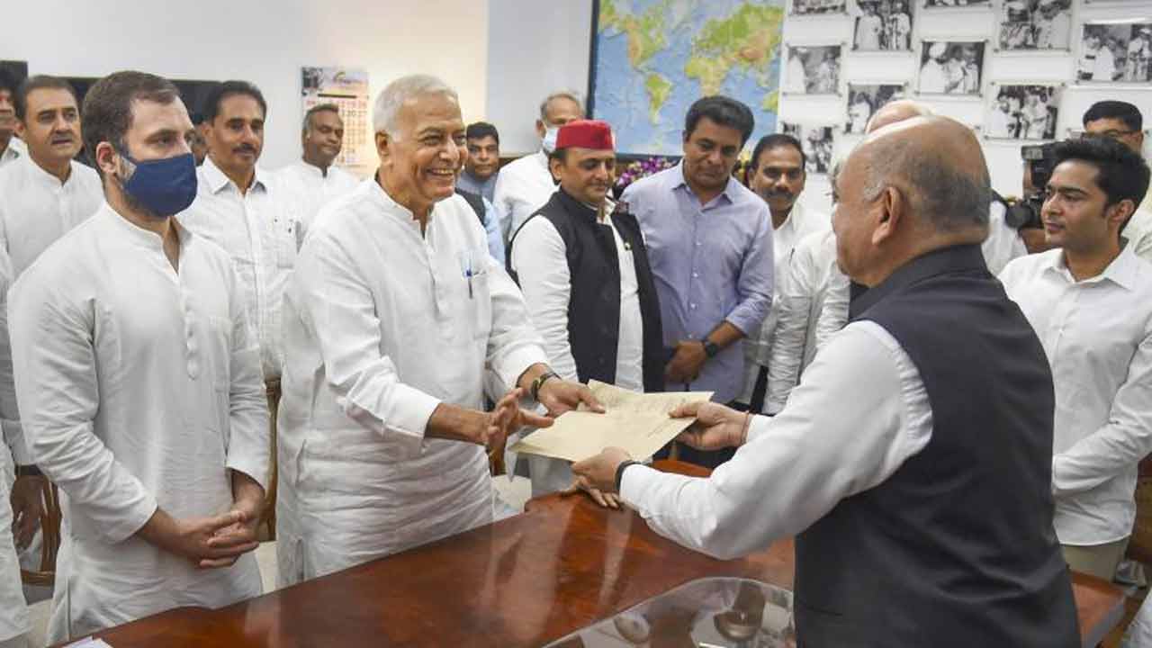 యశ్వంత్‌ నామినేషన్‌