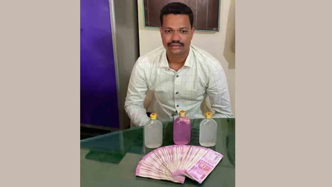 Nallagonda | రెండు లక్షలు లంచం తీసుకుంటూ..ఏసీబీకి చిక్కిన ఎక్సైజ్ సీఐ