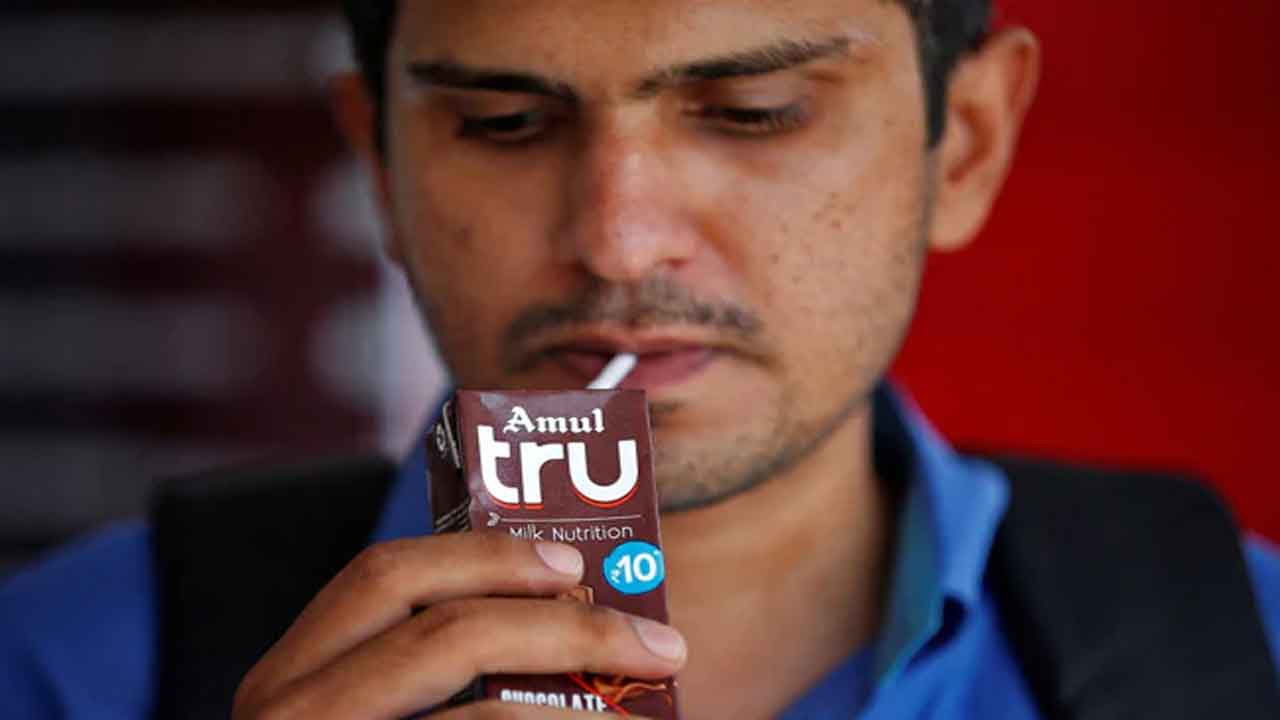 ప్లాస్టిక్ స్ట్రాల‌పై బ్యాన్ వాయిదా వేయండి: అముల్‌